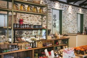 Depuis Volos : excursion sur le Pélion, Makrinitsa, Portaria et vin