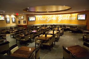 New York : Repas au Hard Rock Cafe Yankee Stadium