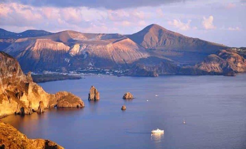 Depuis Milazzo : Excursion d'une journée à Lipari et Vulcano