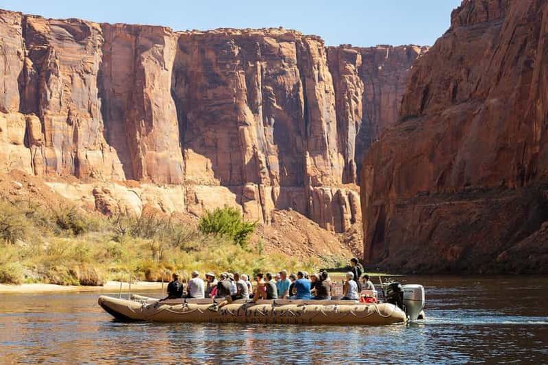 Page : excursion d'une demi-journée en rafting sur le fleuve Colorado à Horseshoe Bend