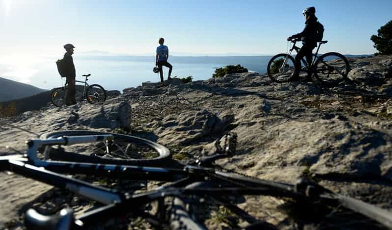 L'île de Brač : Vidova Gora Škrip Splitska Postira Biking Tour