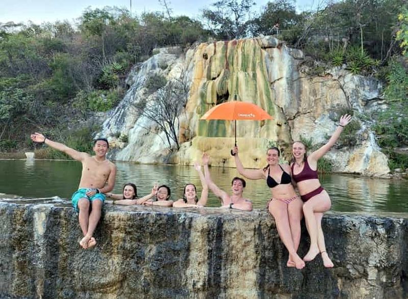 Hierve el agua, Mitla, Árbol del Tule, Tapetes, Destileria de mezcal tour