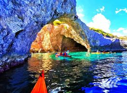 Au départ d'Athènes : Visite guidée du golfe de Corinthe en kayak de mer