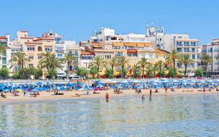 Excursion à Sitges ( Bcn) : Diversité culturelle, tapas et plage