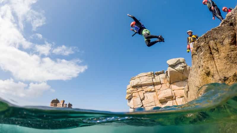 Îles Scilly : aventure de coasteering sur l'île de St Mary's