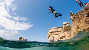 Îles Scilly : aventure de coasteering sur l'île de St Mary's