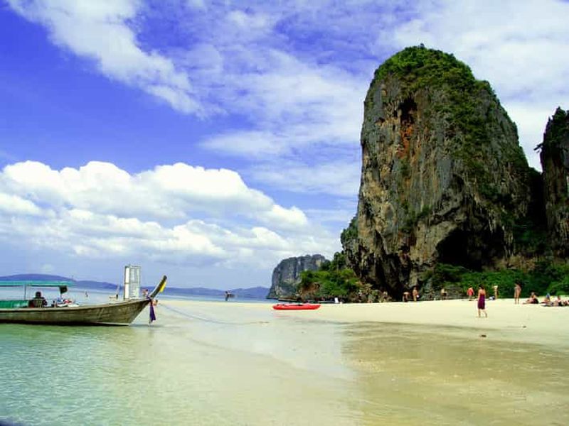 Krabi : excursion d'une demi-journée à Railay Beach et aux grottes au départ d'Ao Nang
