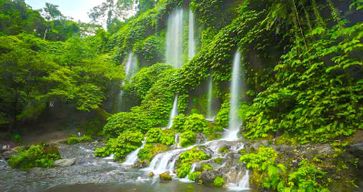 Lombok : Benang Stokal, Benang Kelambu, Culture et Plage