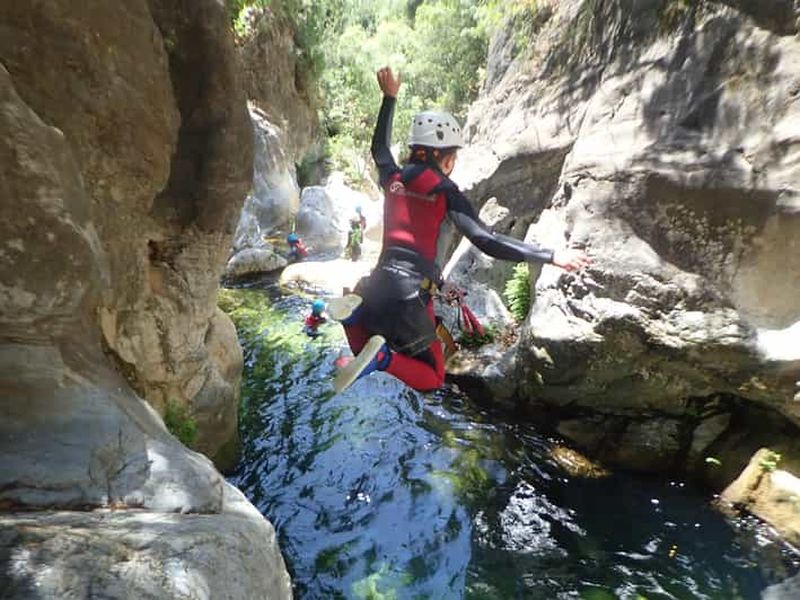 Depuis Yunquera : Tour de canyoning dans le canyon de Zarzalones