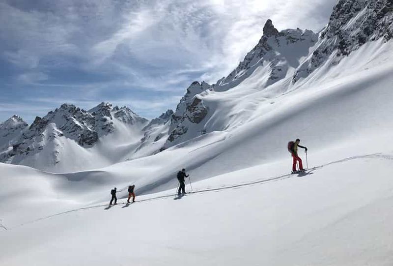 Vorarlberg : randonnée à ski facile dans la Silvretta, billet de remontée mécanique inclus