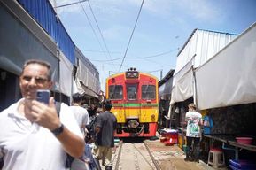 Depuis Bangkok : visite guidée d'une journée du marché flottant et d'Ayutthaya