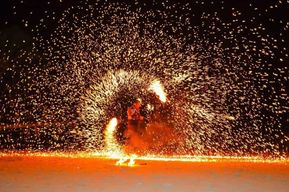Borocay : Spectacle de danse de feu au Red Coconut Beach Hotel