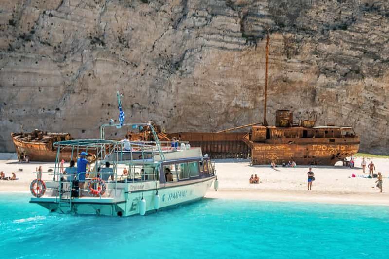 Zante : visite d'une demi-journée à Navagio, grottes bleues et plage blanche