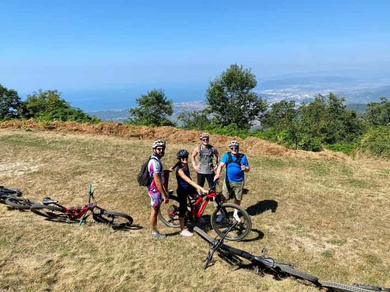 De la mer aux Alpes Apuanes : EBike Tour sur le Mont Folgorito