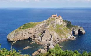 Depuis Bilbao : excursion à Gaztelugatxe, Mundaka et Guernica