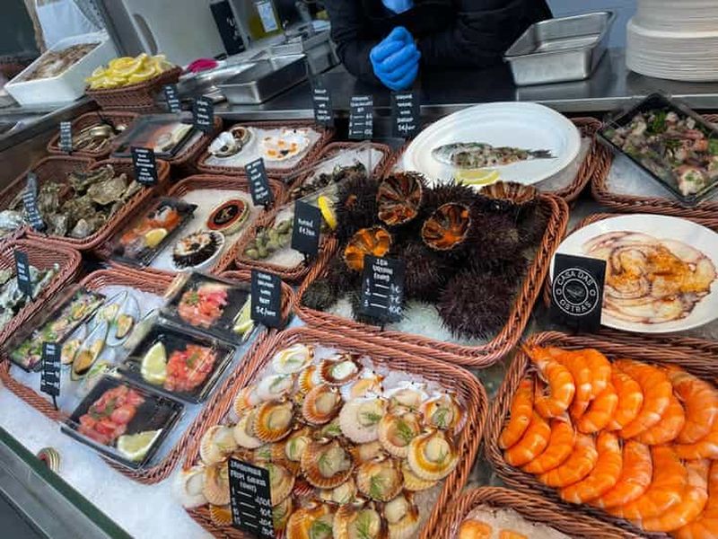 Porto : visite culinaire du marché Bolhão avec visite d'un bar sur les toits