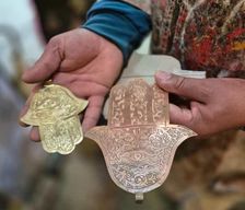 Marrakech : atelier d'artisanat du métal et du cuivre avec thé