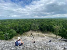 Depuis Bacalar : expédition aux ruines de Calakmul et trek dans la jungle