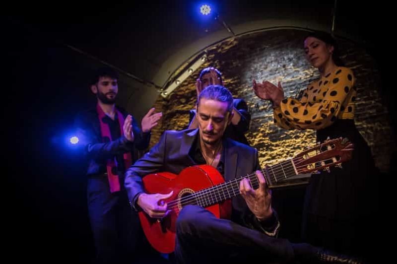 Madrid : La Cueva de Lola Billets pour le spectacle de flamenco avec boisson