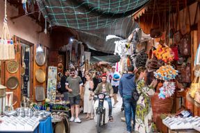 Marrakech : visite guidée de la médina, des souks et des artisans avec thé à la menthe