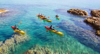 Costa Brava : visite des grottes marines en kayak et plongée en apnée