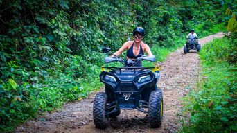 Excursion privée en quad dans la jungle et aux cascades de Langkawi