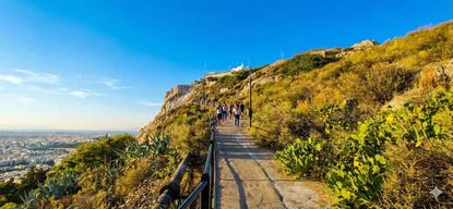 Promenade dans Athènes : de la place Syntagma au sommet du Lycabette