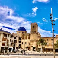Elche : visite guidée de la basilique Santa María et ascension de la tour