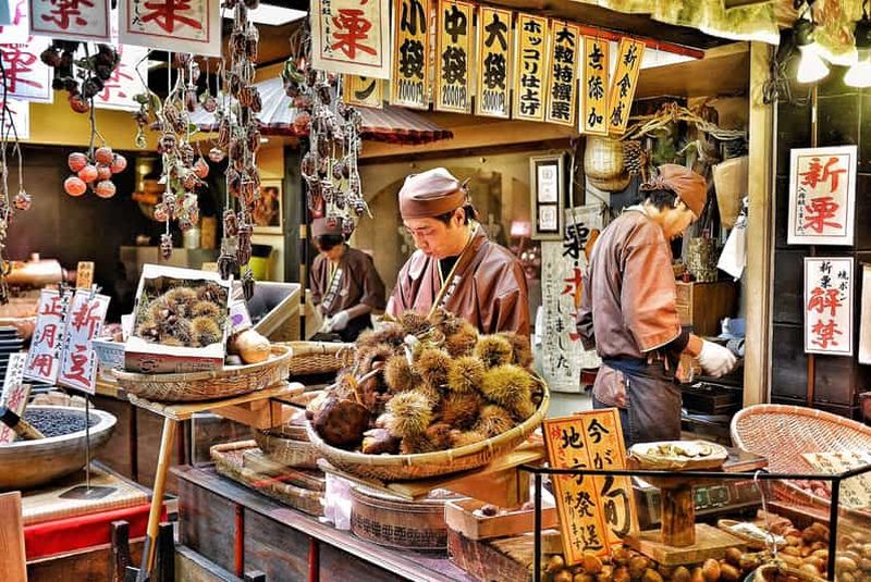 Kyoto : Visite culinaire du marché Nishiki et de Depachika avec un local