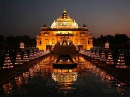 Delhi : visite du temple d'Akshardham avec spectacle aquatique