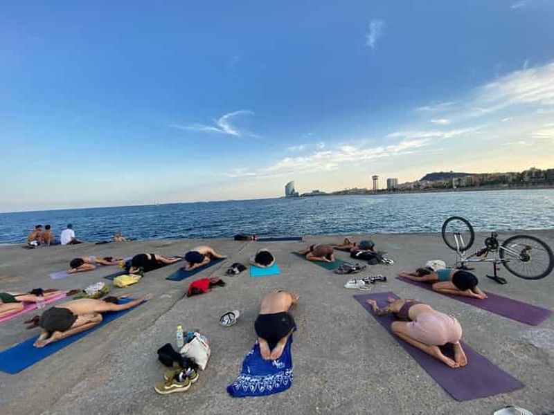 Barcelone : yoga + visite culinaire + visite à pied du centre ville