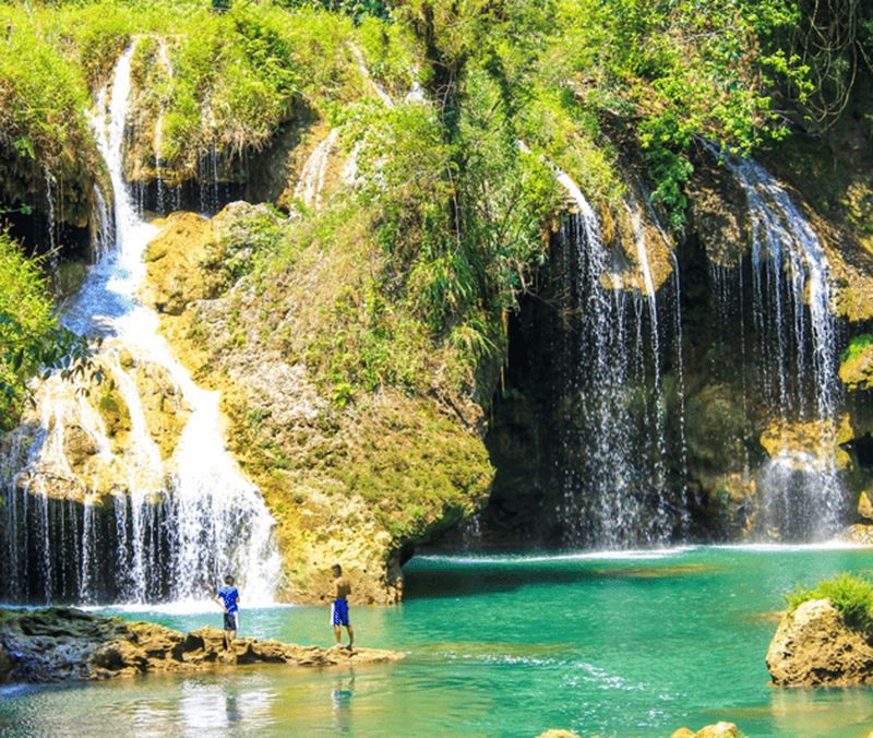 Depuis Panajachel : transfert partagé aller simple vers Semuc Champey