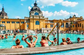 Budapest : billet d'une journée pour le spa Széchenyi avec surclassements en option