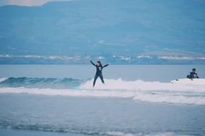 AZORES : Leçon de surf pour débutants