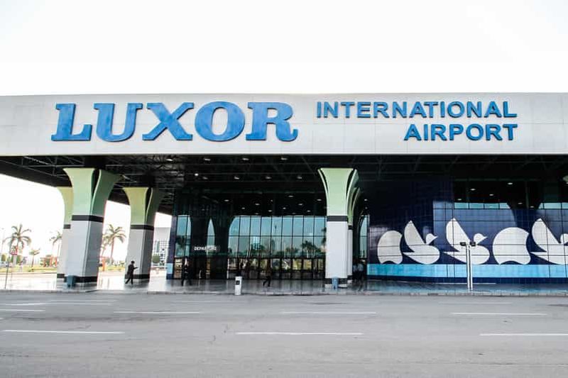 Louxor : Transfert privé aller simple à l'arrivée et au départ de l'aéroport