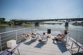 Varsovie : croisière sur la Vistule à bord d'une péniche moderne