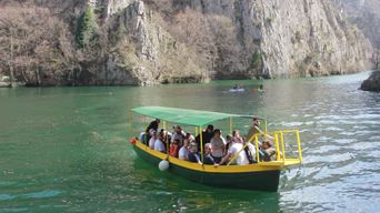 Skopje : canyon de Matka, croix du millénaire et visite du village