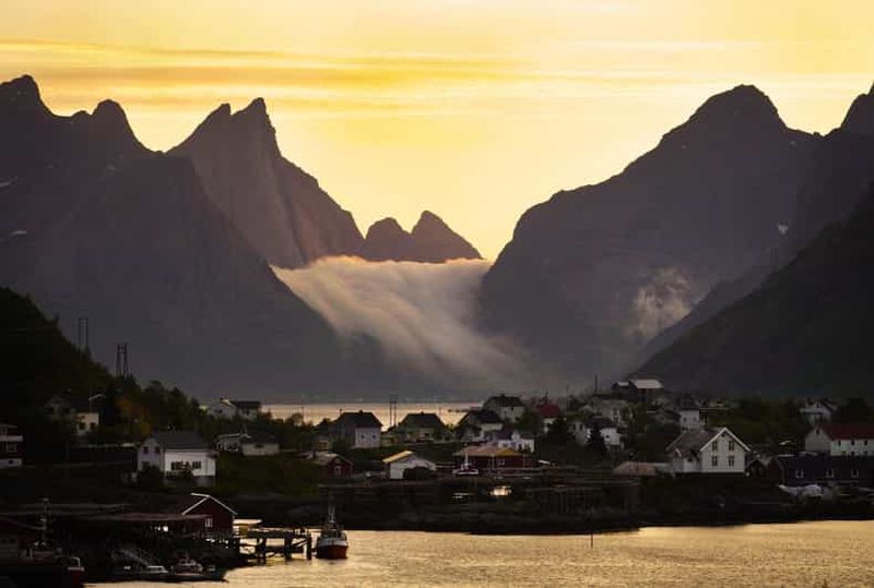À ne pas manquer : Reine et l'ouest des Lofoten, visite de 4 heures