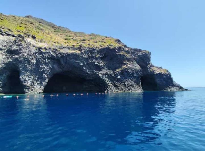De Lipari : Alicudi & Filicudi Boat Tour (8 heures) PETIT GROUPE