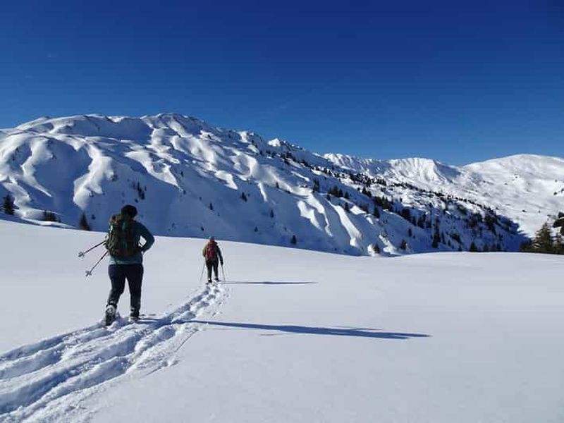 Schwarzsee : randonnée de 4 jours en raquettes à neige de Schwarzsee au Saanenland