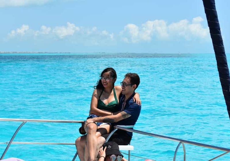 Isla Mujeres : Tour en catamaran, Playa Norte et plongée en apnée dans le récif