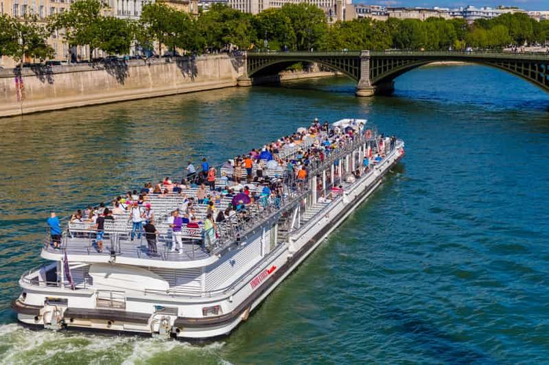 Paris : Croisière touristique sur la Seine avec les Bateaux Mouches