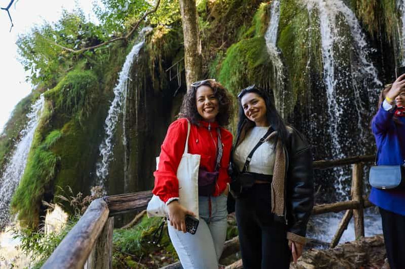 Zadar : visite guidée d'une journée des lacs de Plitvice avec billets