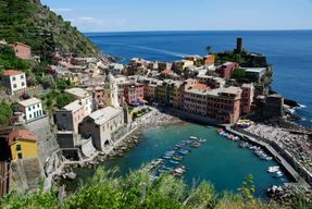 Florence : excursion d'une journée aux Cinque Terre avec randonnée en option ou visite de Pise