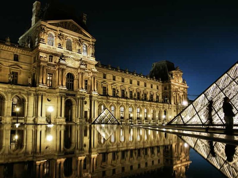 Visite touristique privée de Paris la nuit et croisière sur la Seine