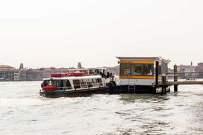 Venise : pass pour les bateaux-bus et les bus classiques