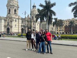 Visite du centre historique avec le marché central, le musée des catacombes et le musée Larco