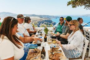 Fira : Visite guidée à pied pour les gourmets avec dégustations