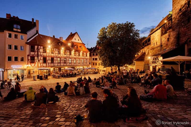 Nuremberg : La vieille ville à la lumière du soir - EN ALLEMAND