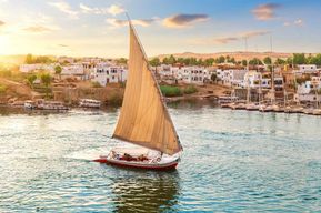 Assouan : Promenade en felouque sur le Nil et repas égyptien